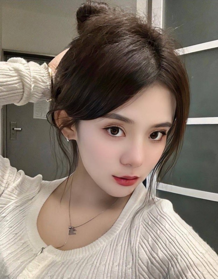 两个男人睡一个女人什么心理呢,高清在线播放